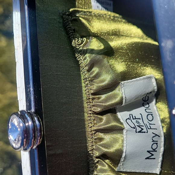 Mary frances spread your wings hummingbird bag - Picture 13 of 15